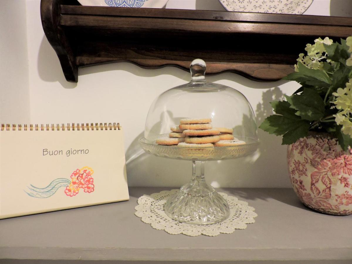 Li Suluri Bed & Breakfast Lecce Bagian luar foto